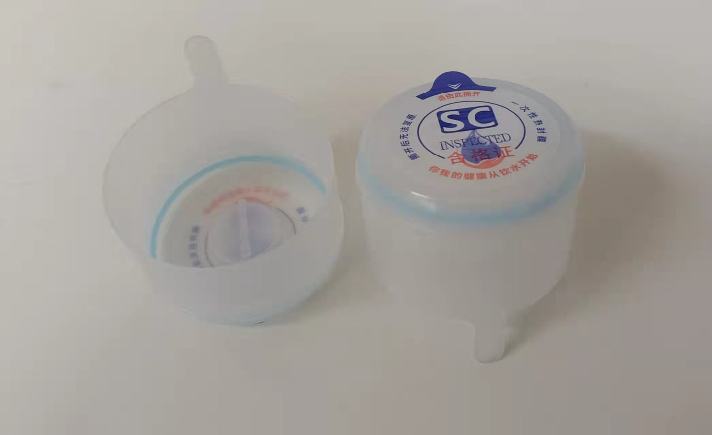 Dual-Color Disposable Cap without Tear-Off Edge | Gallon Seal Cap